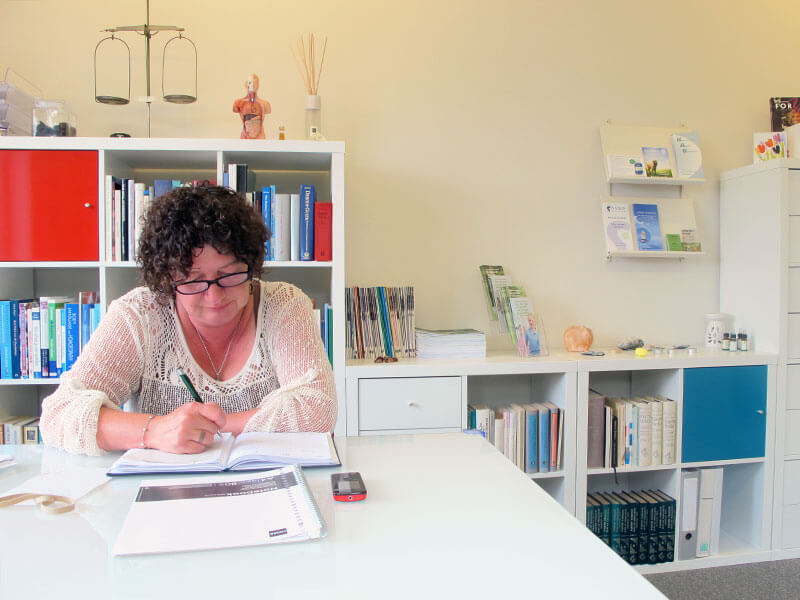 Contact opnemen of afspraak maken met klassiek homeopaat Marjon Heij in Bodegraven